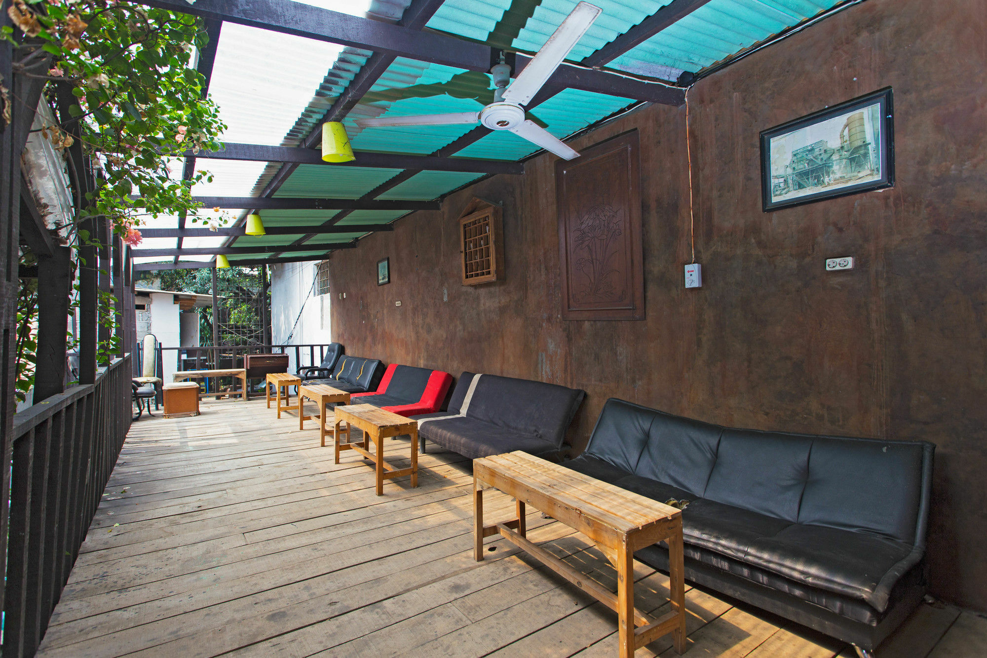 Reddoorz @ Pesanggrahan Mencil Exterior foto